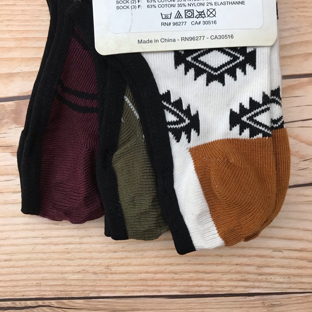 Vans Off The Wall 3 Pairs No Show Socks/Footies - Picture 10 of 12